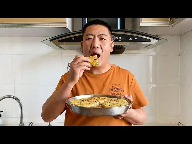 想吃葱油饼不会做?三丰来教你,外酥里软不粘牙,个个好吃解馋 【三丰美食】